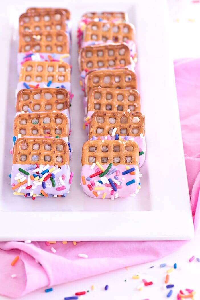 Cookie Dough Pretzel Bites | Fun Summer Recipes