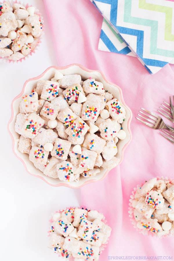 Creative Desserts with Marshmallows and Chocolate