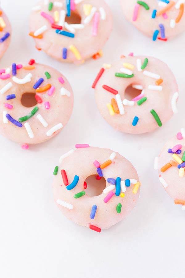 Creative Cake Ideas - Strawberry Cake with Doughnuts and Buttermilk