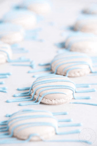 COCONUT-MACARONS-Donut